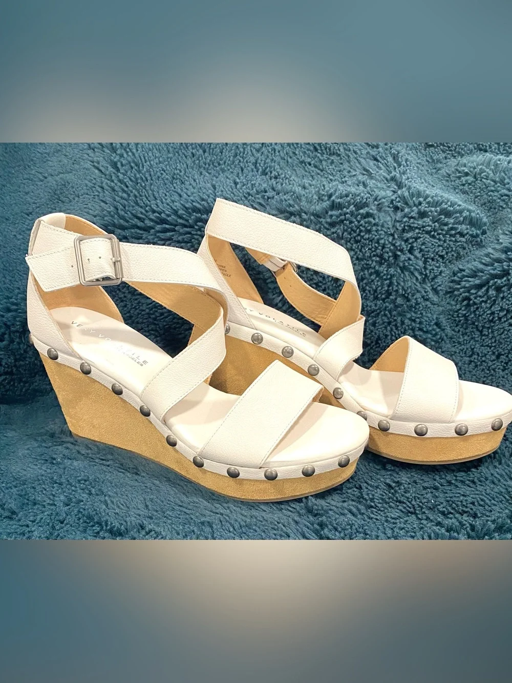 Very Volatile Zitola Platform Wedge Sandals – Women's Size 11 Brand New